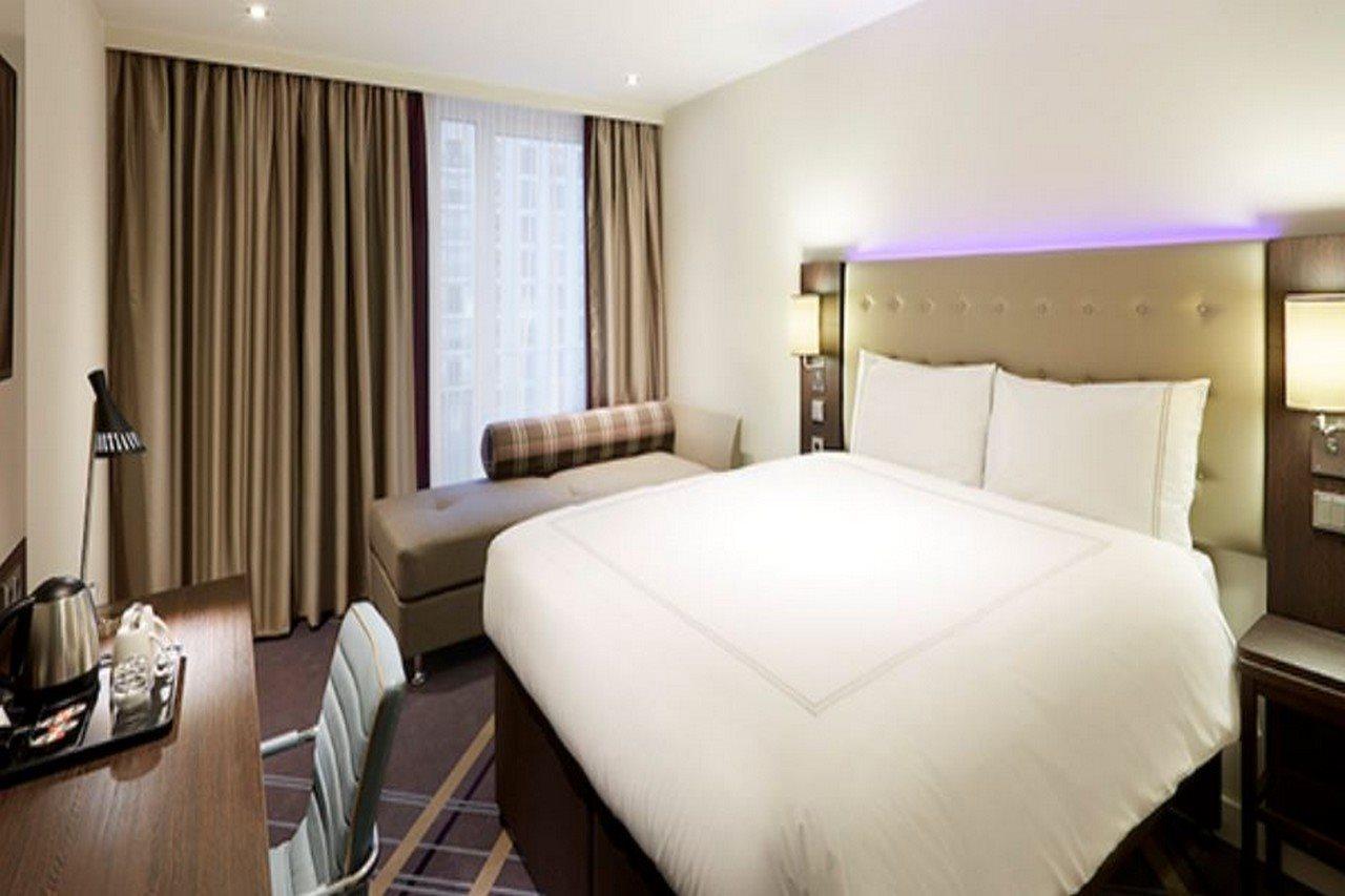 Premier Inn Nuernberg City Opernhaus エクステリア 写真