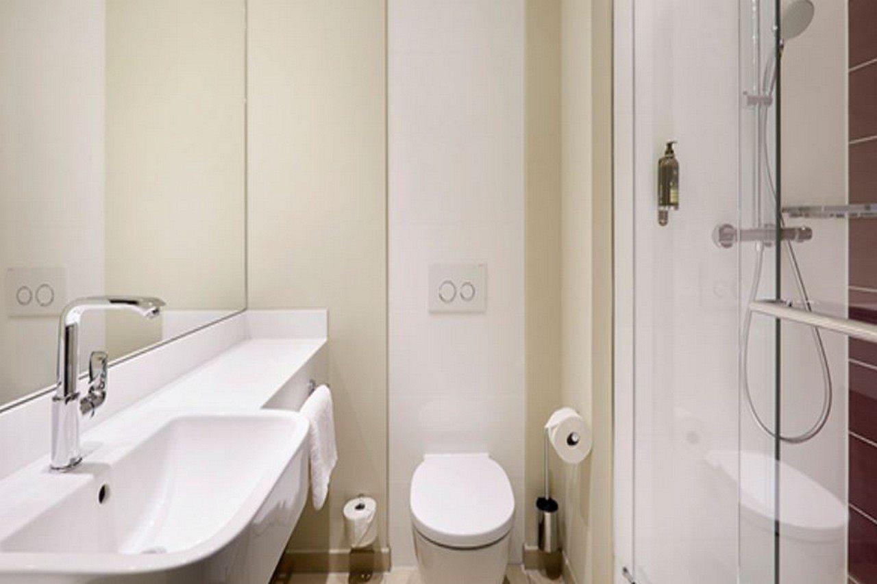 Premier Inn Nuernberg City Opernhaus エクステリア 写真